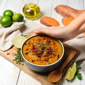 Krydret S�de Kartofler og Linse-Suppe