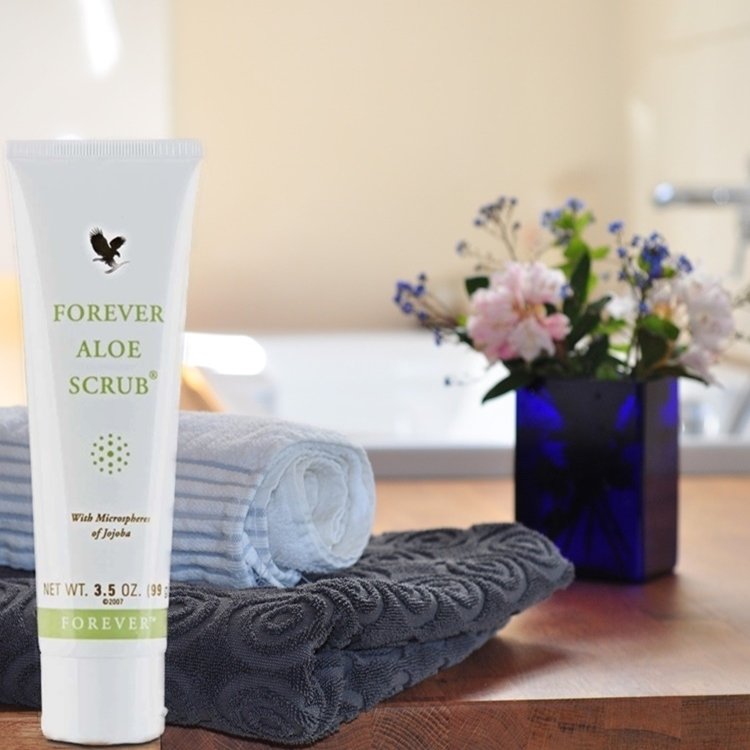 FOREVER ALOE SCRUB En dybderensende peelingcreme