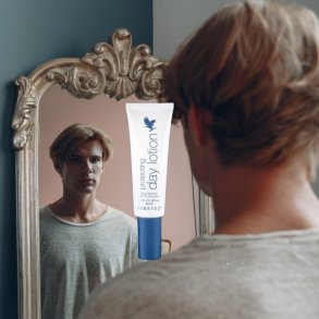 PROTECTING DAY LOTION SPF 20  hudbeskyttelse til mnd